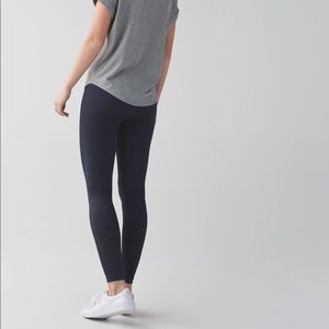 NWT Lululemon Zone In Tight Size 2 Navy